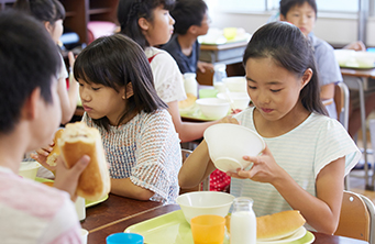 学校給食様