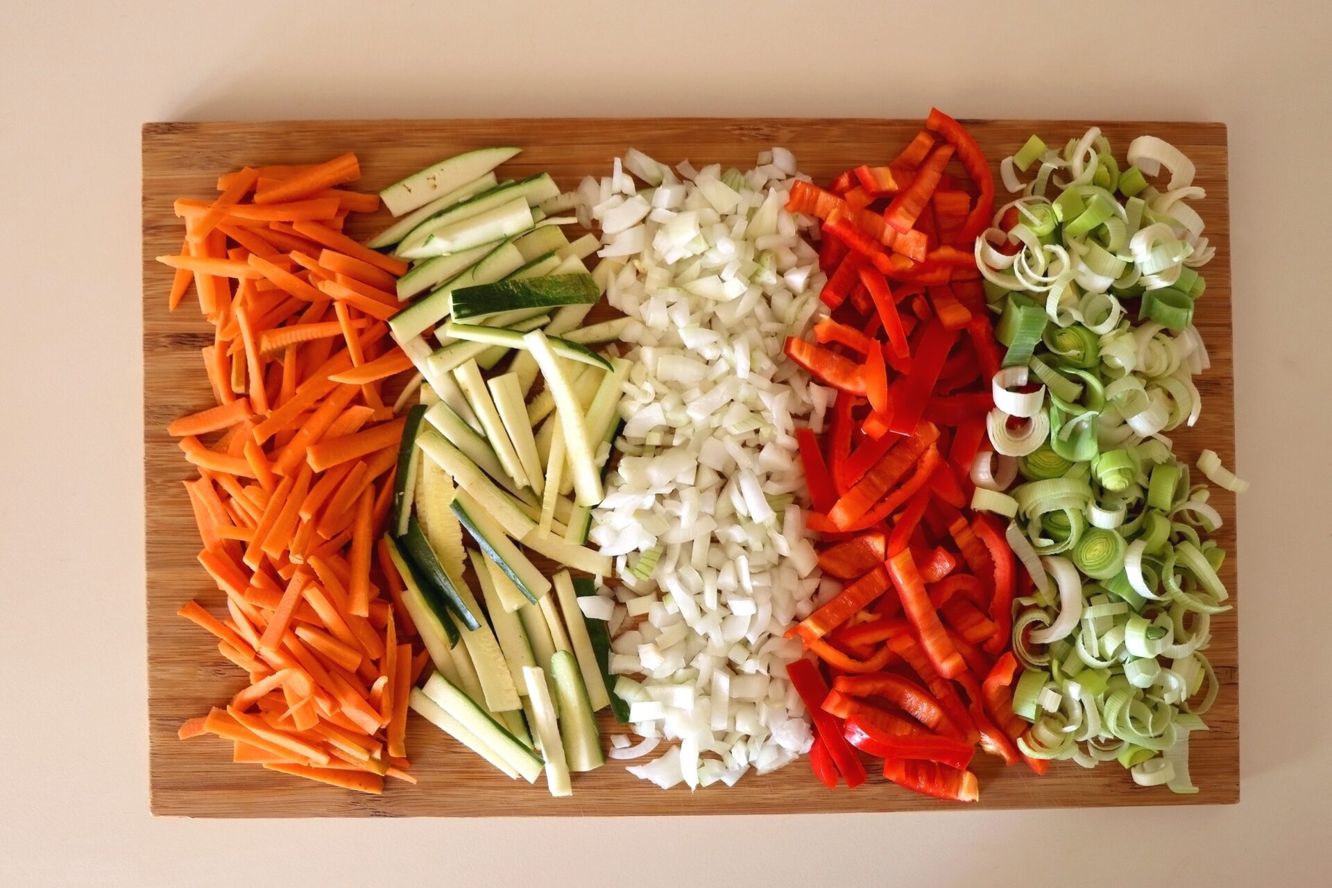 カット野菜の種類一覧 主な規格や用途を分かりやすく解説