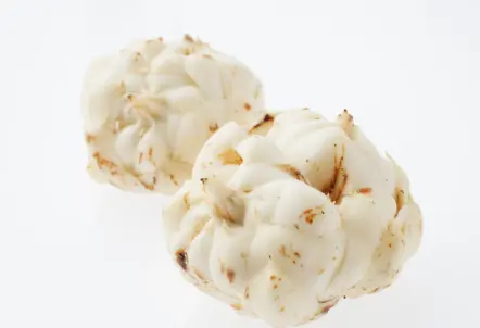 白くツヤがあり硬く締まった新鮮で良質なゆりね