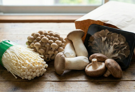 きのこの種類一覧｜スーパーで買える食用の特徴と食物繊維・レシピ