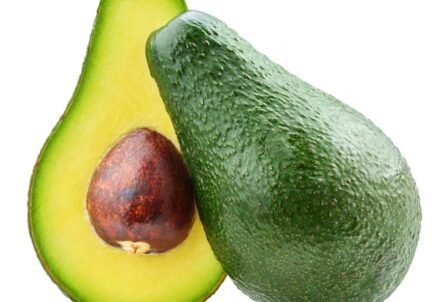 アボカドが高いのはなぜ？理由と安くなる時期、損しない選び方