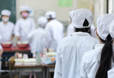北広島市の学校給食に、北のやさい便の野菜が届きます!
